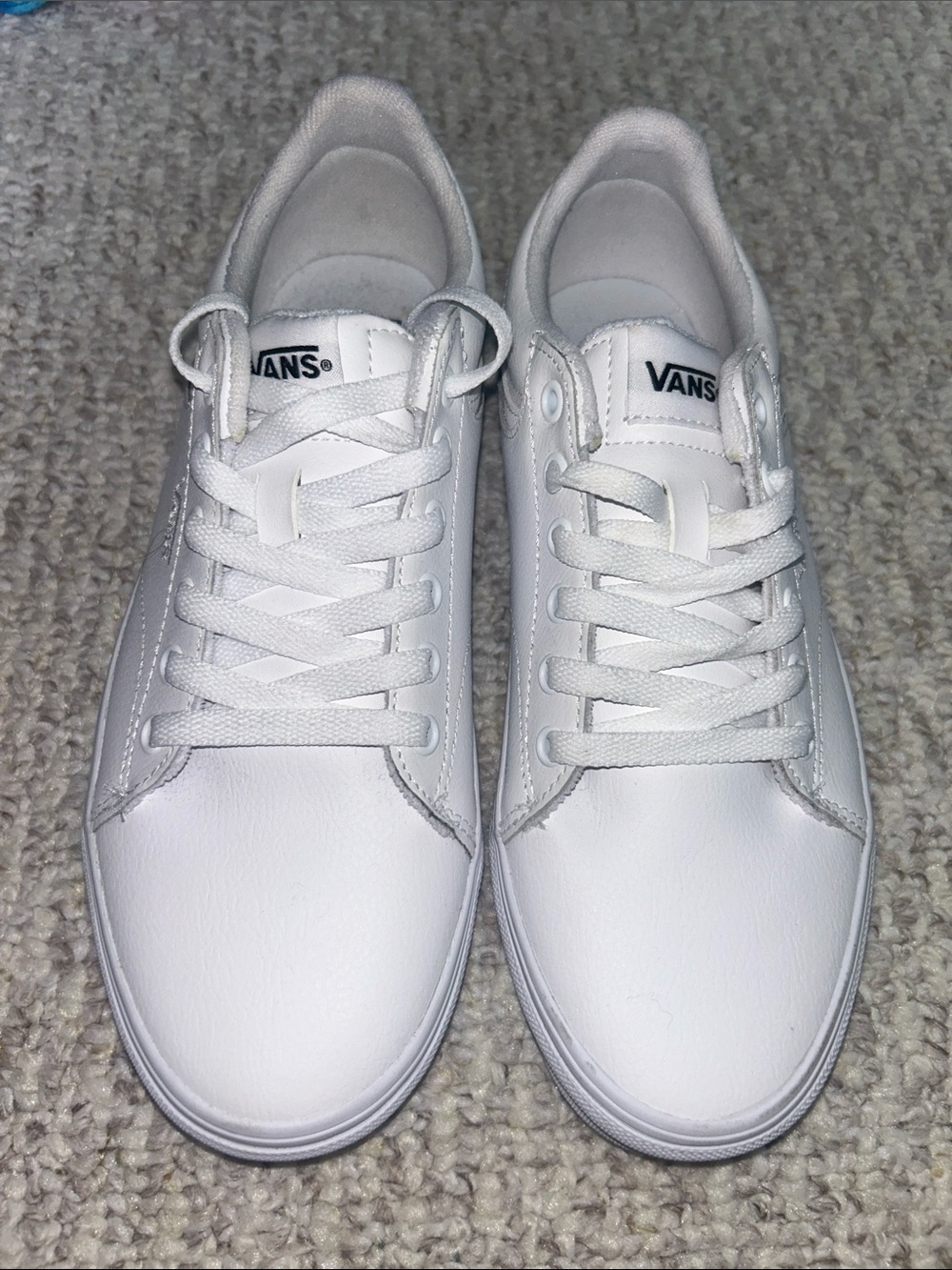 NEW *Display* Vans Seldan White Leather Low Top Sneakers Women’s 9 - Picture 3 of 10